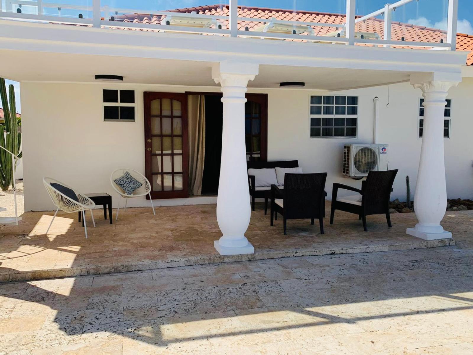 Jolie Villa Entire Villa In Noord, Aruba Palm Beach Dış mekan fotoğraf